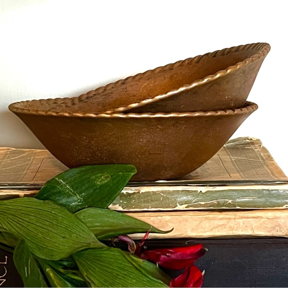 Stunning Scalloped Ceramic Decorative Bowls, SET/2, Hand Painted, Copper - Picture 3 of 8